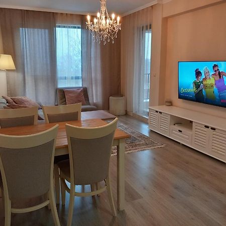 Private Apartments In White Rock Castle 巴尔奇克 外观 照片