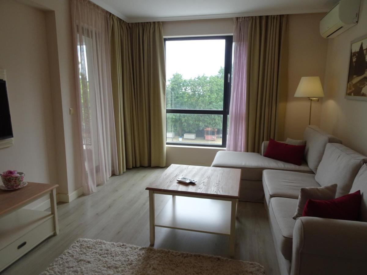 Private Apartments In White Rock Castle 巴尔奇克 外观 照片