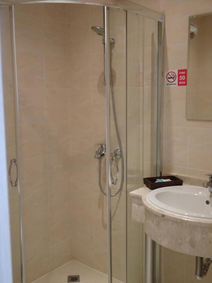 Private Apartments In White Rock Castle 巴尔奇克 外观 照片