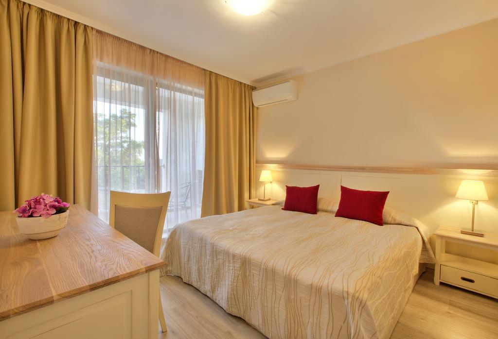 Private Apartments In White Rock Castle 巴尔奇克 客房 照片