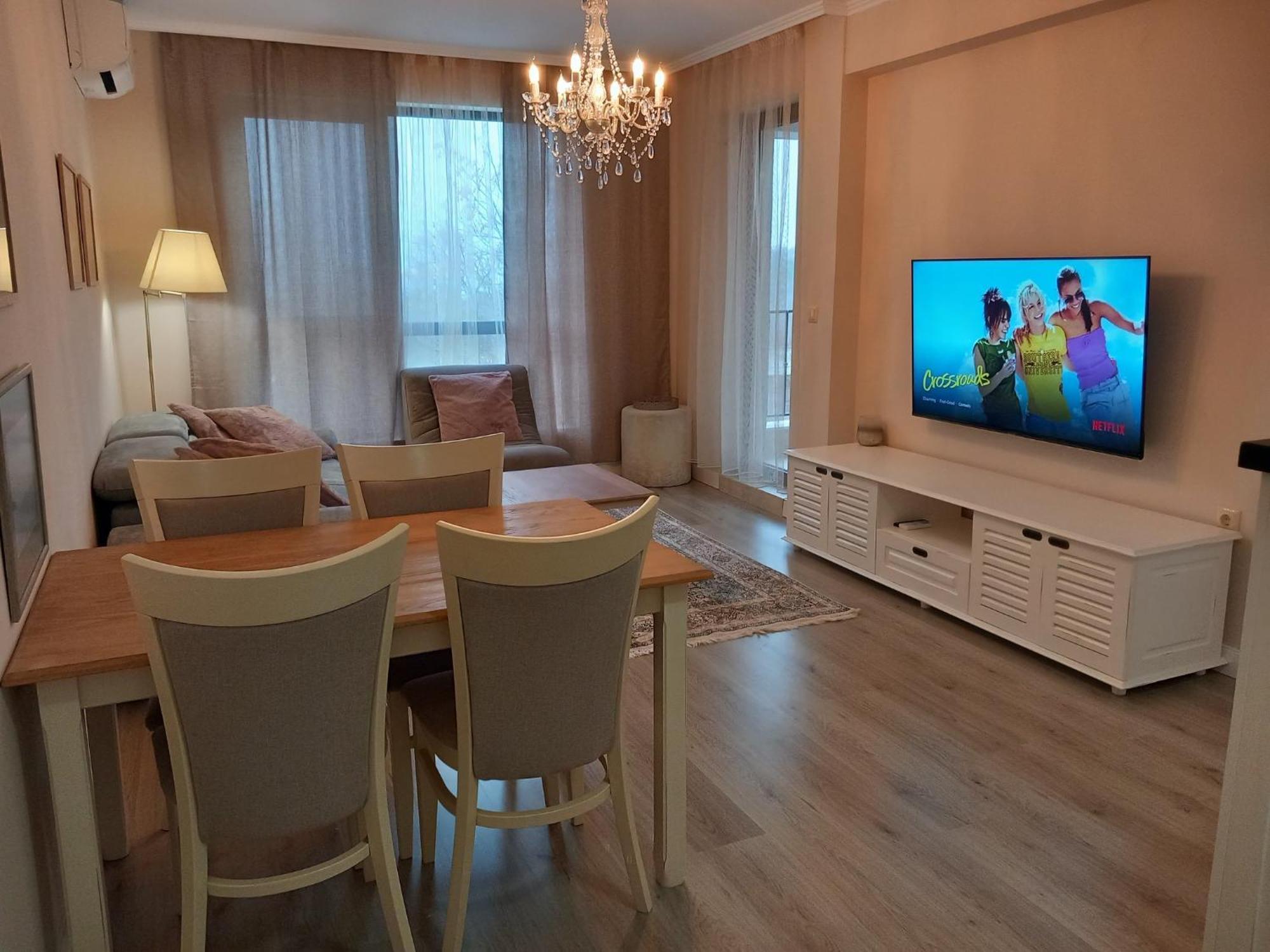 Private Apartments In White Rock Castle 巴尔奇克 外观 照片